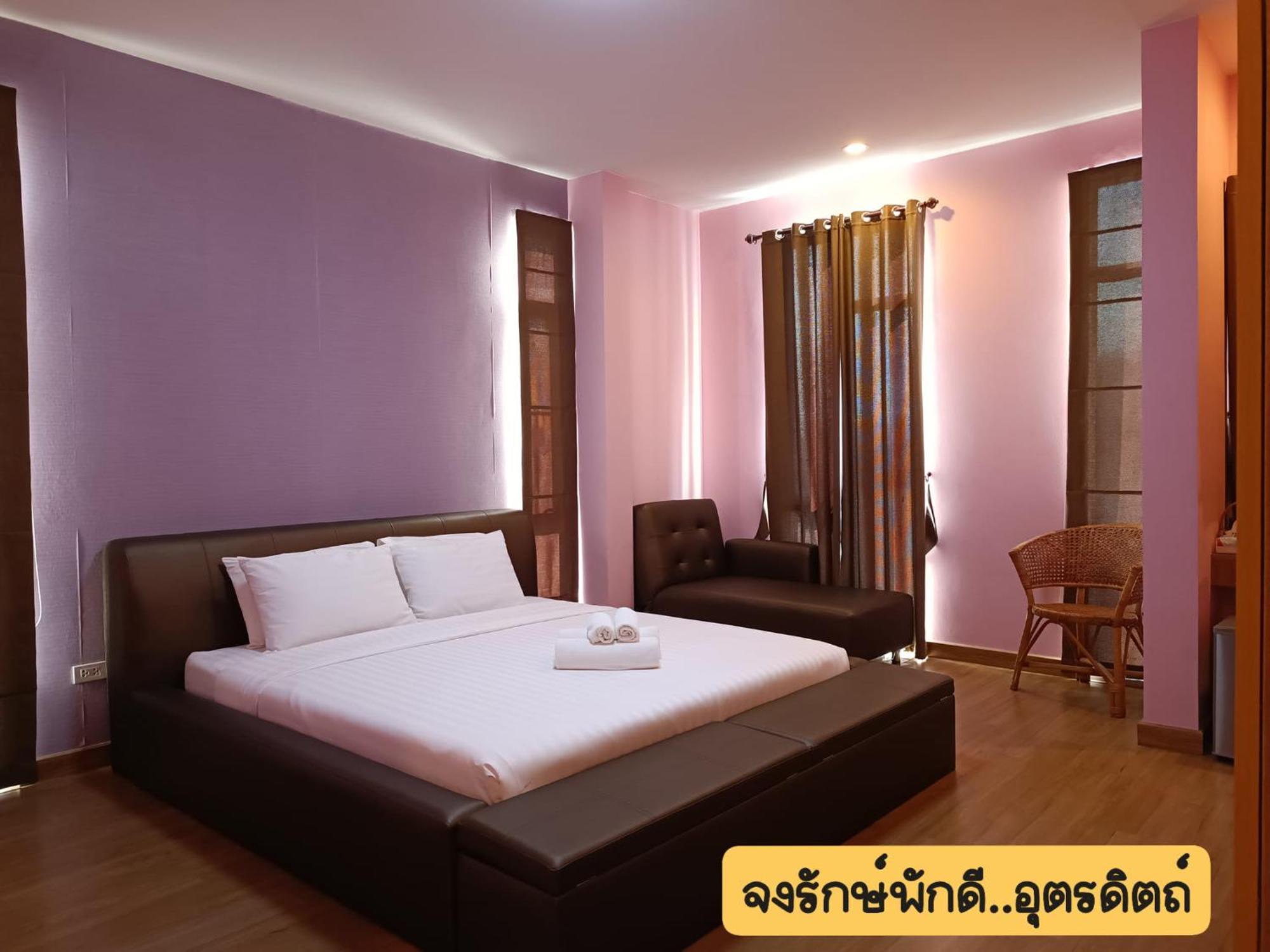 Bed and Breakfast Jong Lux Pak Dee Уттарадит Экстерьер фото